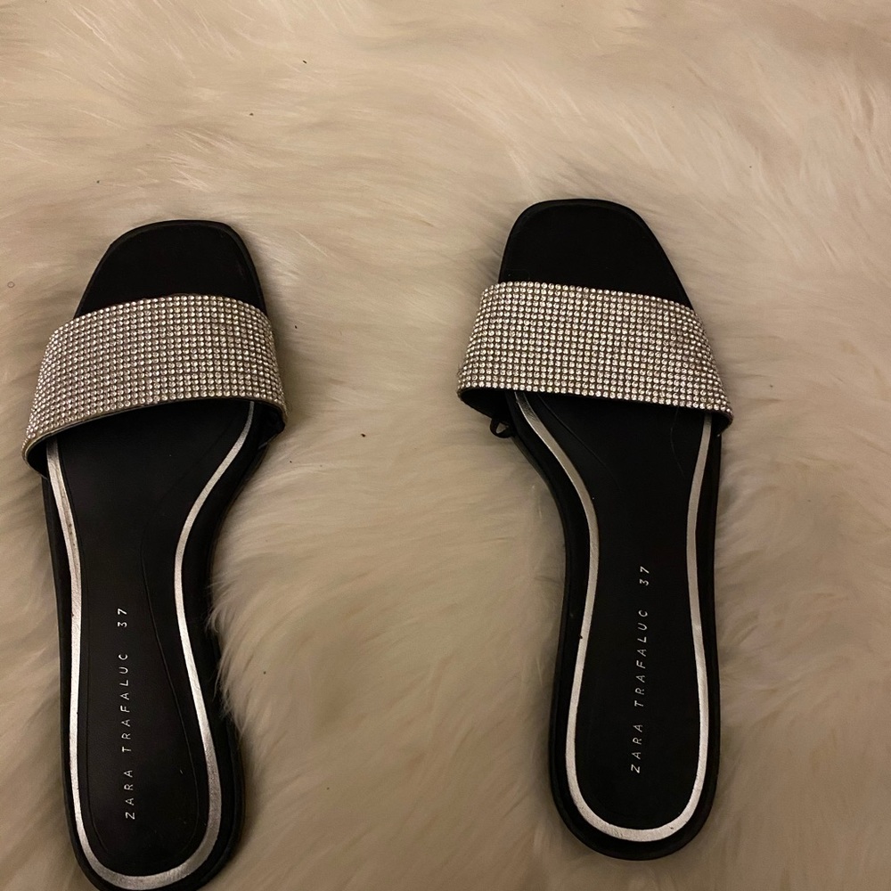 Women’s bling Zara slides